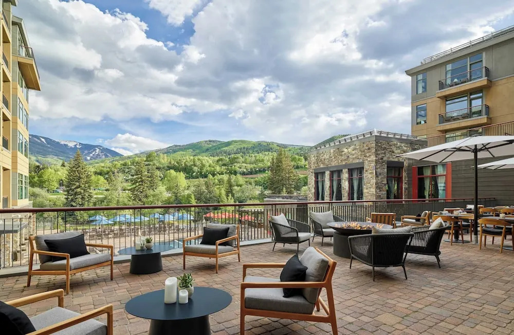 Beaver Creek Solace by AvantStay Studio w Resort Pool Hot Tub Premier Avon Location - photo 48