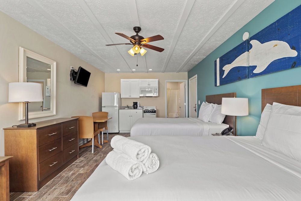Sandpiper Beacon Beach Resort - photo 136
