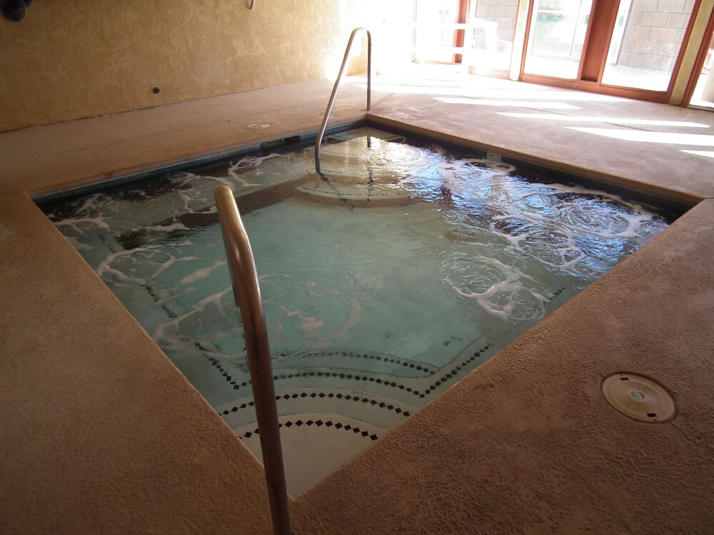 Twentynine Palms RV Resort and Cottages - photo 20
