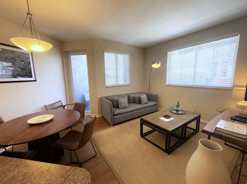 Dharma Home Suites South Miami at Red Road Commons - photo 36