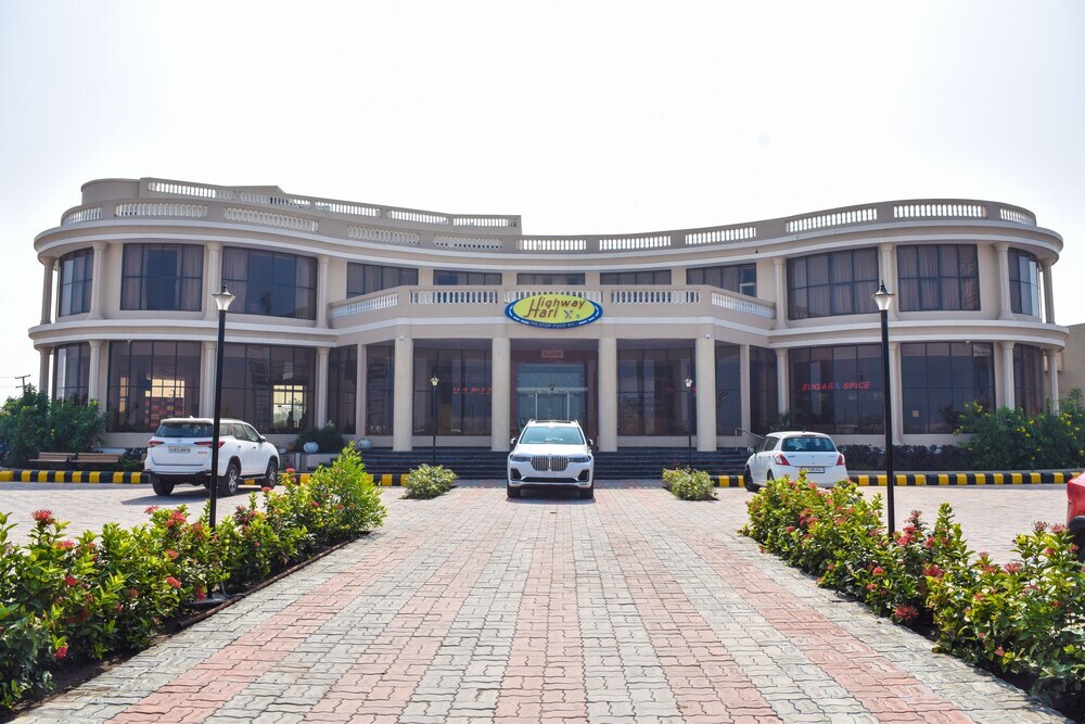 Hotel Highway Hari in Jamnagar, India