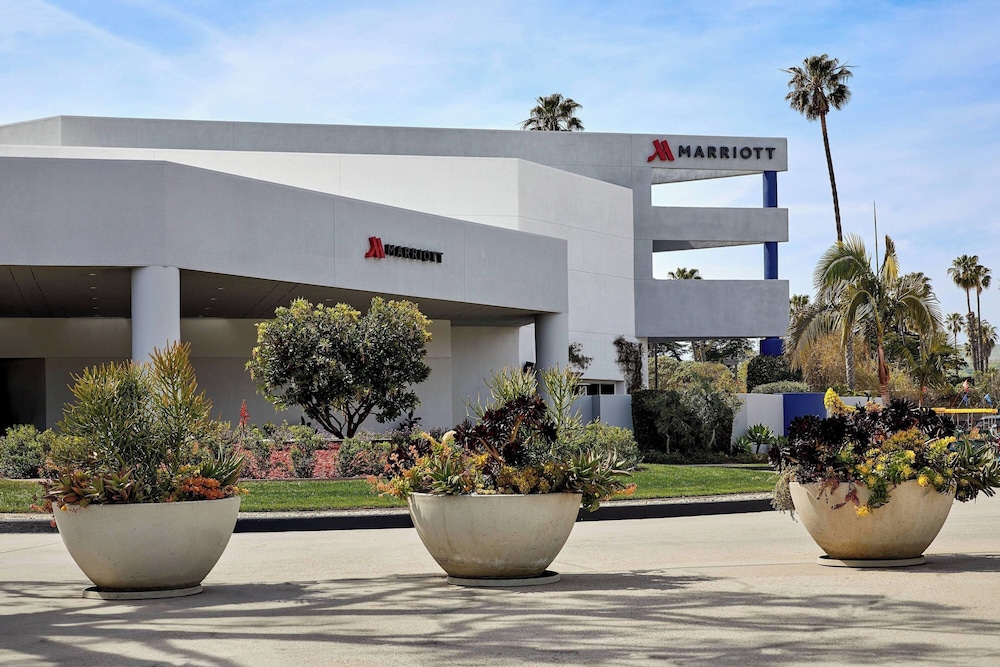 Ventura Beach Marriott - photo 2