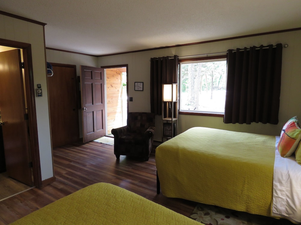 Tall Pines Inn - photo 6