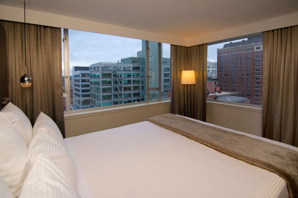 The Benson Portland Curio Collection by Hilton - photo 14