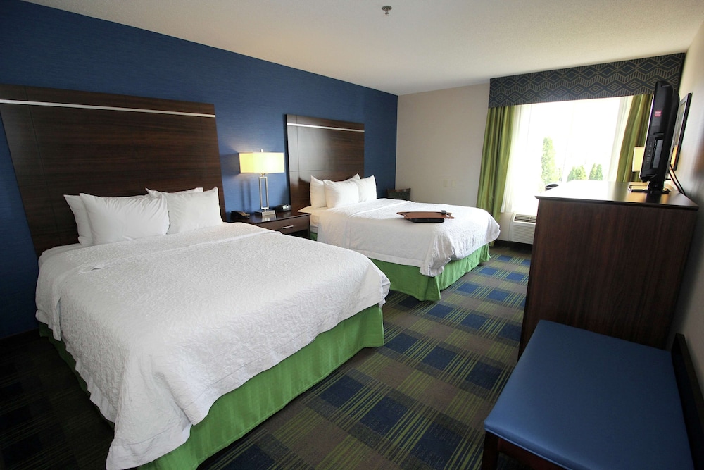 Hampton Inn Sandusky Central - photo 11
