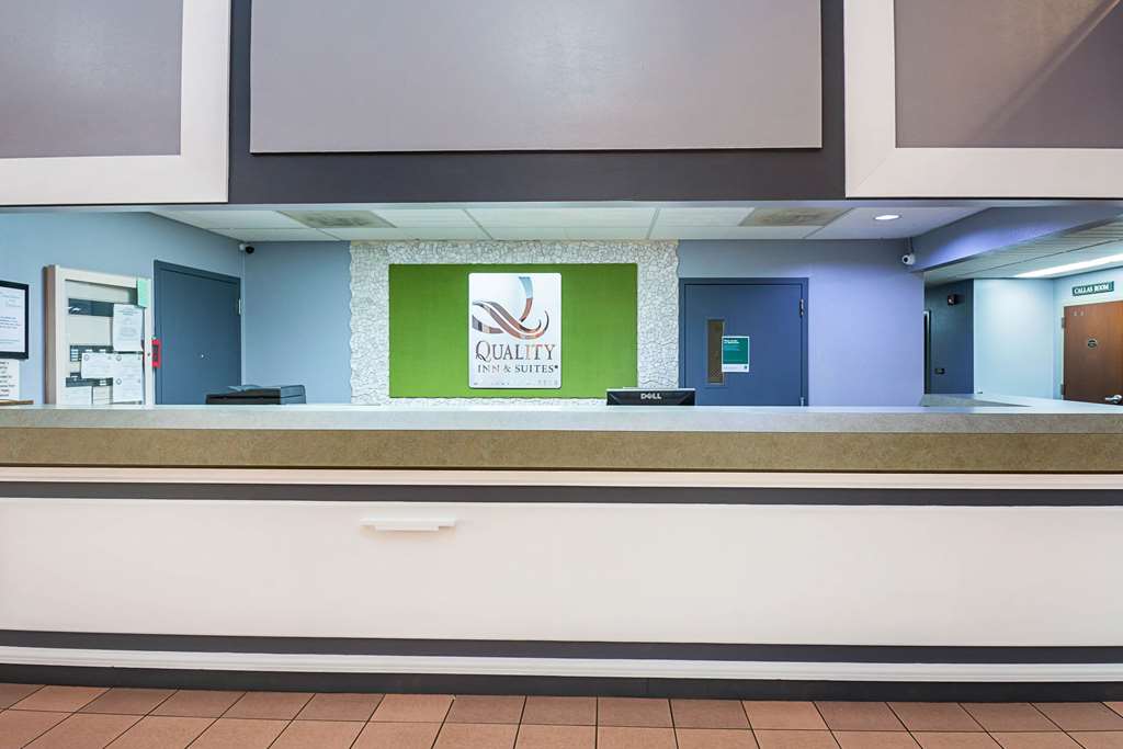 Quality Inn & Suites Kearneysville Martinsburg - photo 7