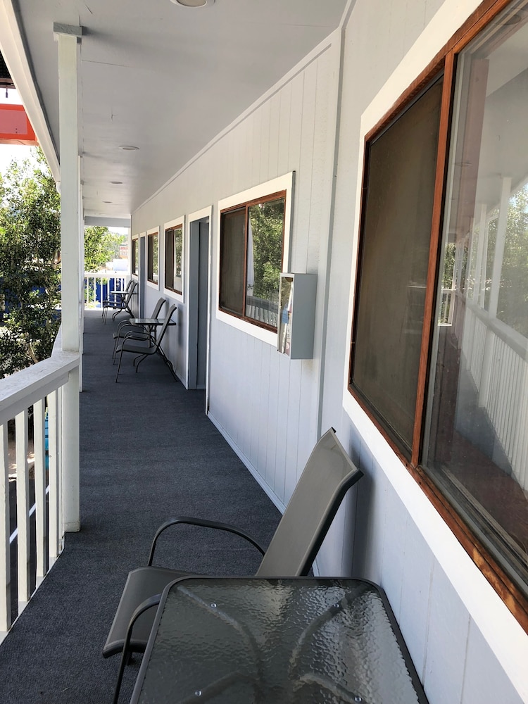 Uplift Inn - photo 37