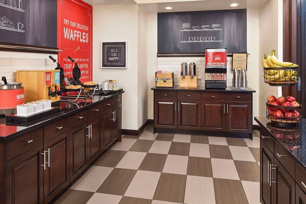Hampton Inn & Suites Hershey Near The Park - photo 34
