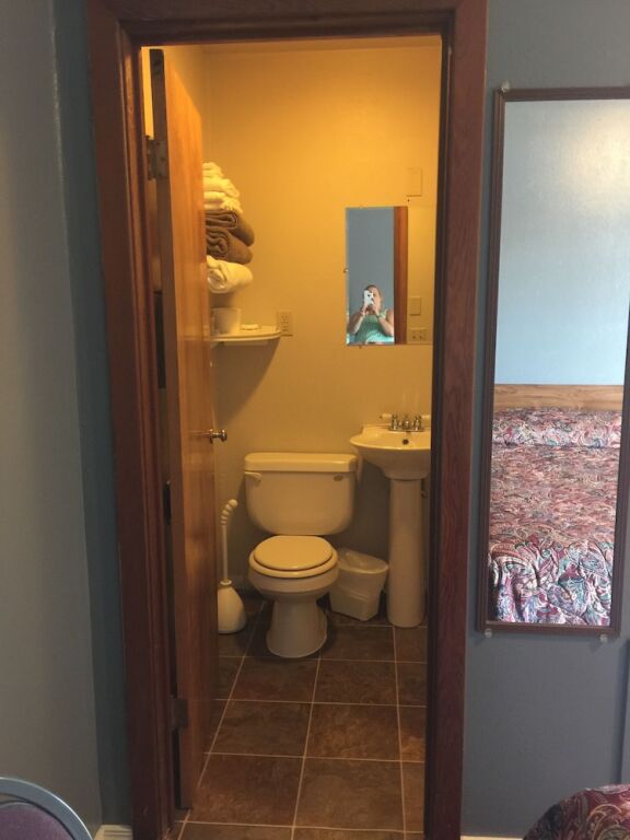 West Side Motel - last minute hotel in Faulkton