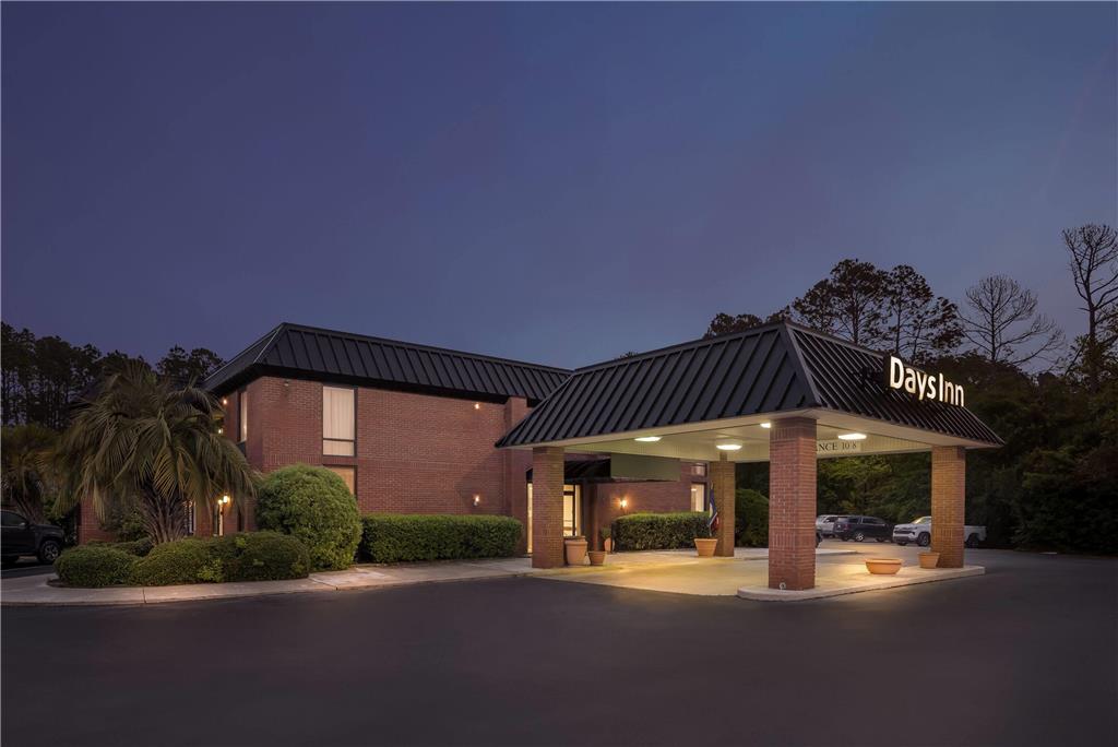 Days Inn by Wyndham Statesboro - photo 7