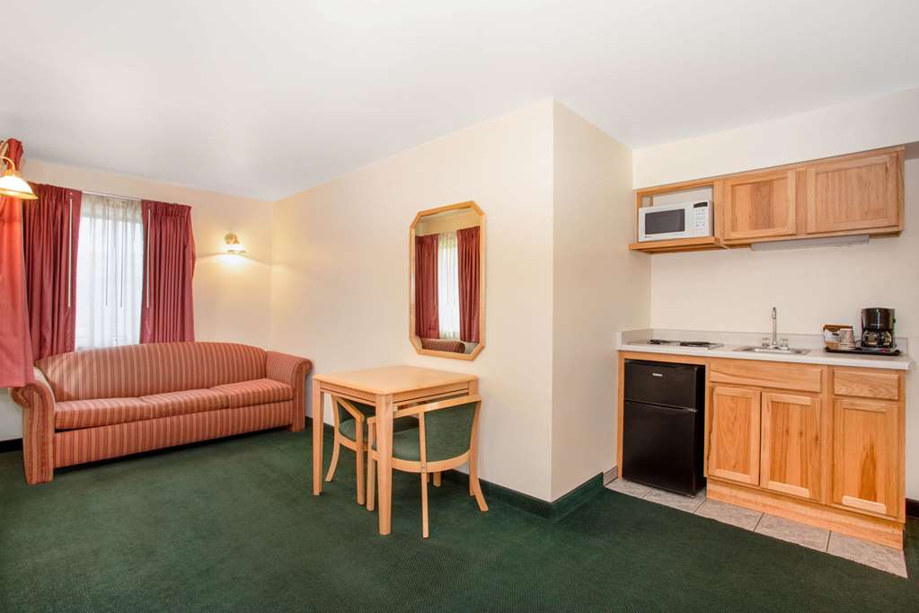 Inn at Lander Travelodge by Wyndham - photo 21