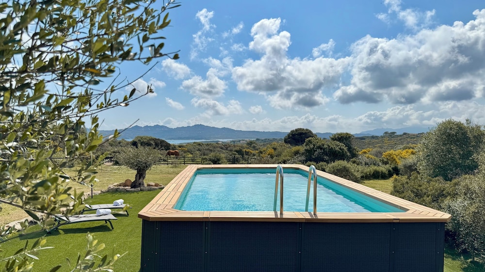 Villa Magdala — 4-Star Luxury Hotel in La Maddalena, Italy