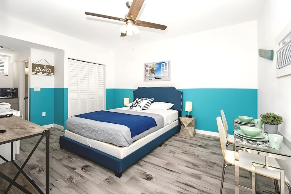 Blue Coral Studio in Hollywood, United States