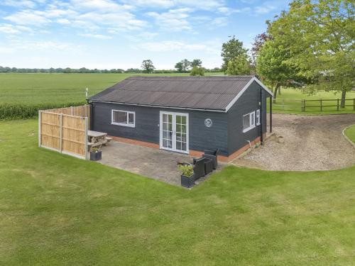 Squirrel Lodge Uk47394 — 4-Star Luxury Hotel in East Dereham, United Kingdom