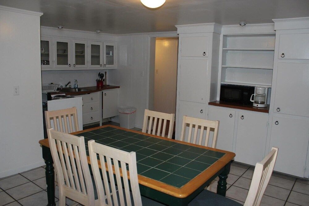 Surf Villa Hotel - photo 3
