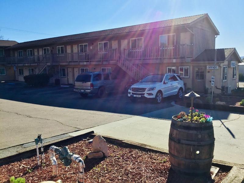 Ramona Valley Inn - photo 10
