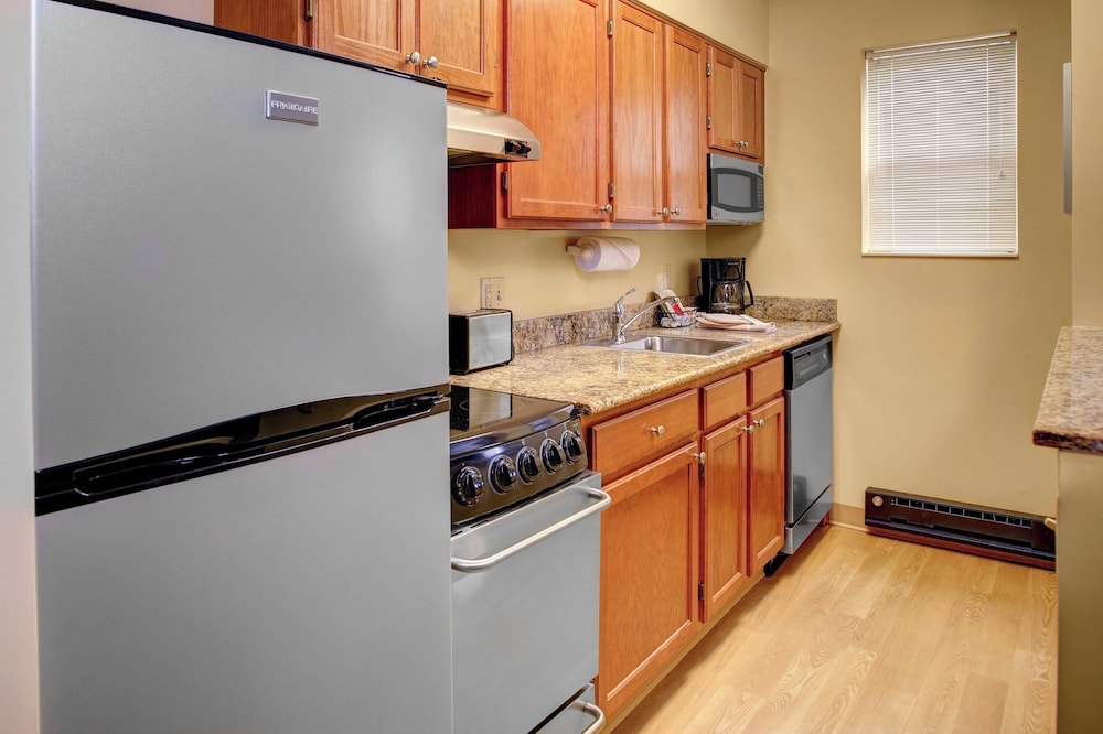 Towneplace Suites By Marriott Cleveland Westlake - photo 13