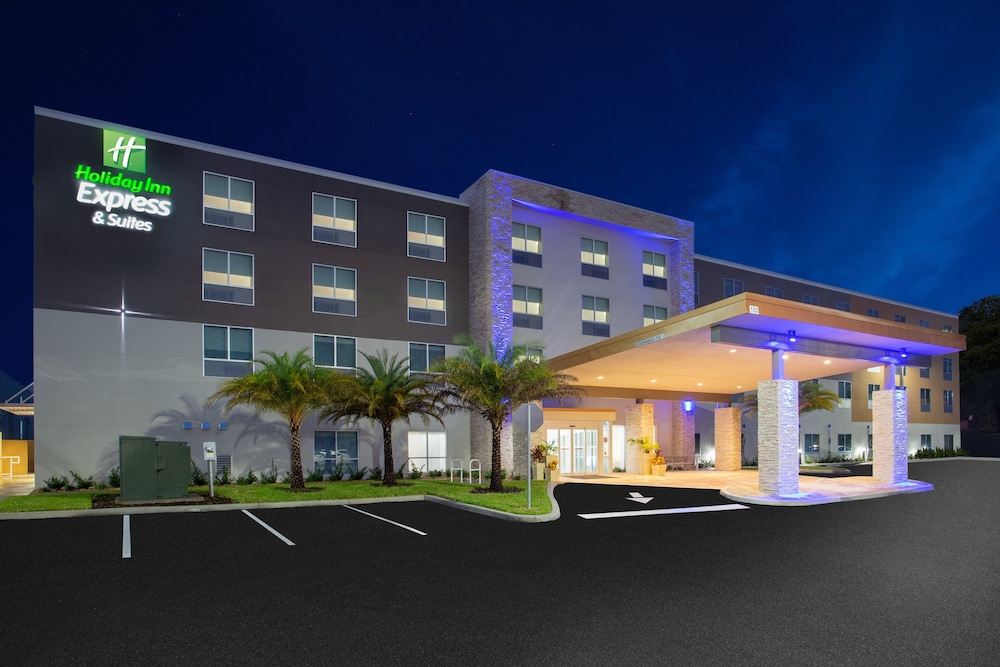 Holiday Inn Express & Suites Deland South by IHG - photo 35