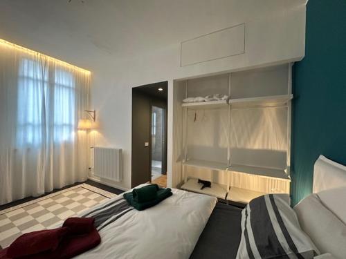 Pasinetti 3 — Milan