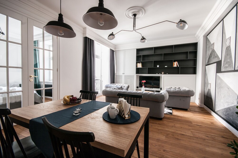 oompH Koszyki Luxurious Apartments — 4-Star Luxury Hotel in Warsaw, Poland