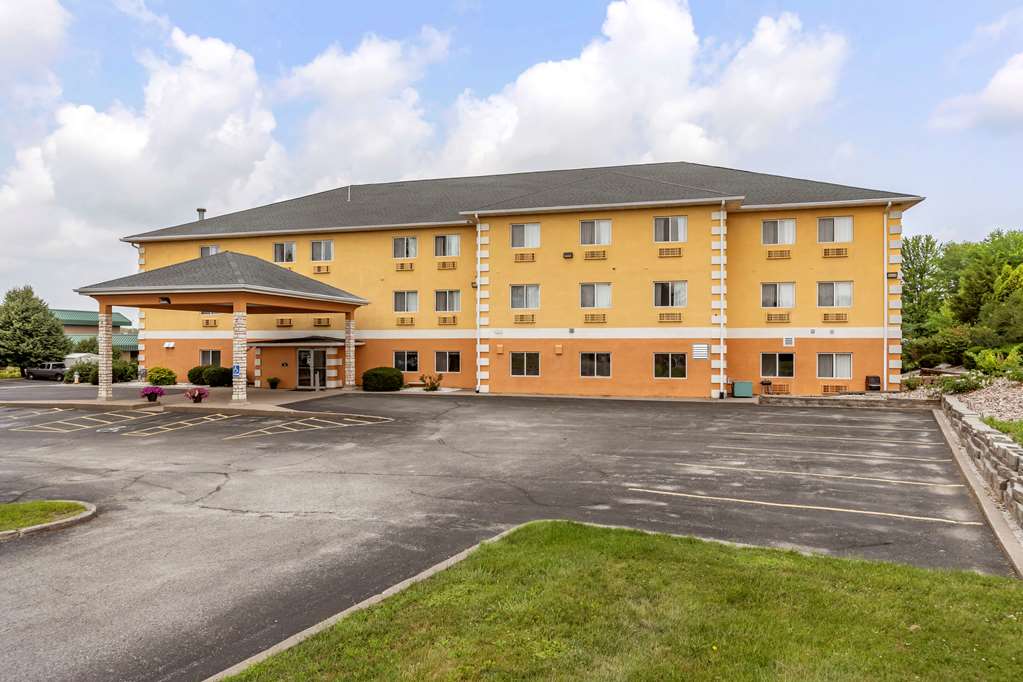 Comfort Inn Muscatine near Hwy 61 - featured photo