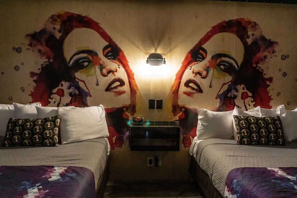 Downtown Phoenix Hotel - photo 18