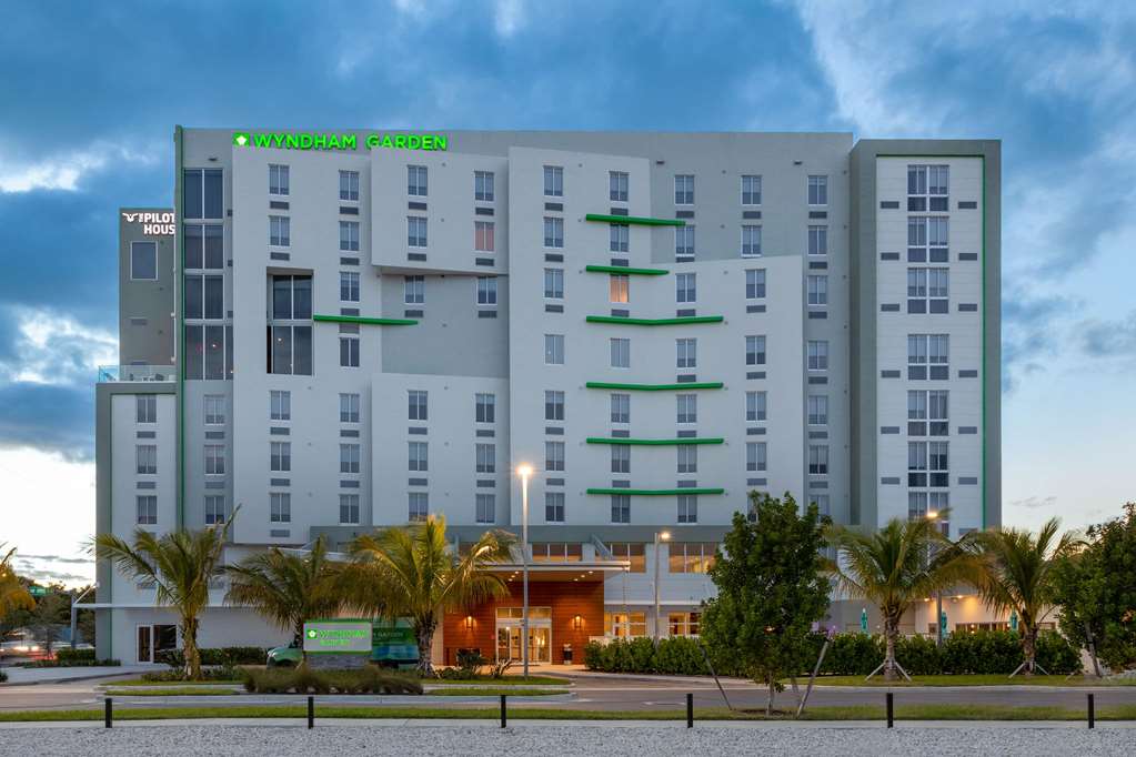 Wyndham Garden Miami International Airport - photo 3