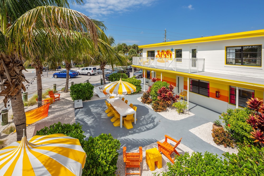 Sunset Inn & Cottages - featured photo