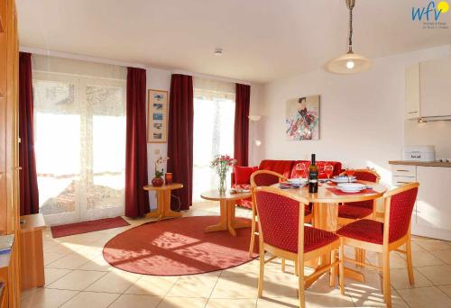 Wohnpark Stadt Hamburg Ferienwohnung 48 — 4-Star Luxury Hotel in Ostseebad Binz, Germany