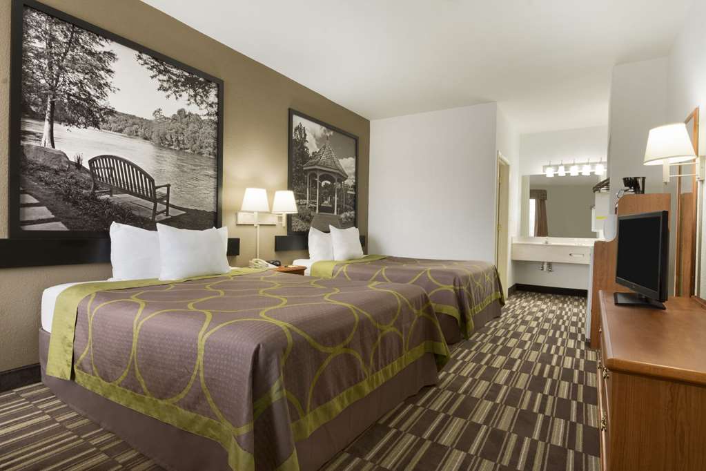 Super 8 by Wyndham Chatsworth Dalton - photo 8