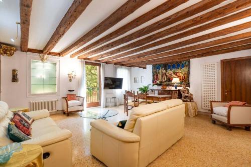 Ca' Mandorla 027042loc09523 — 4-Star Luxury Hotel in Venice, Italy