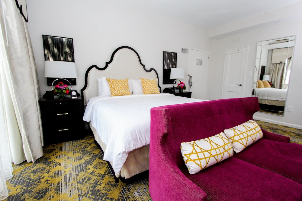 The Churchill Hotel near Embassy Row - photo 13