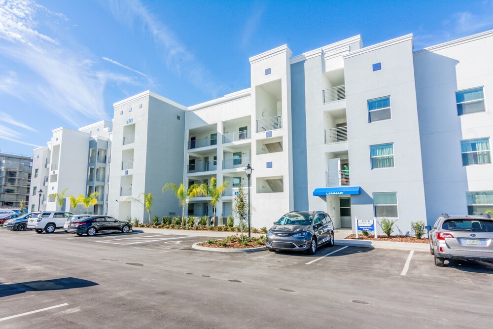 Delux Apartment 4BR3BA Near Disney PoolLazy River at Storey Lake Resort SL47412 — 4-Star Luxury Hotel in Kissimmee, United States