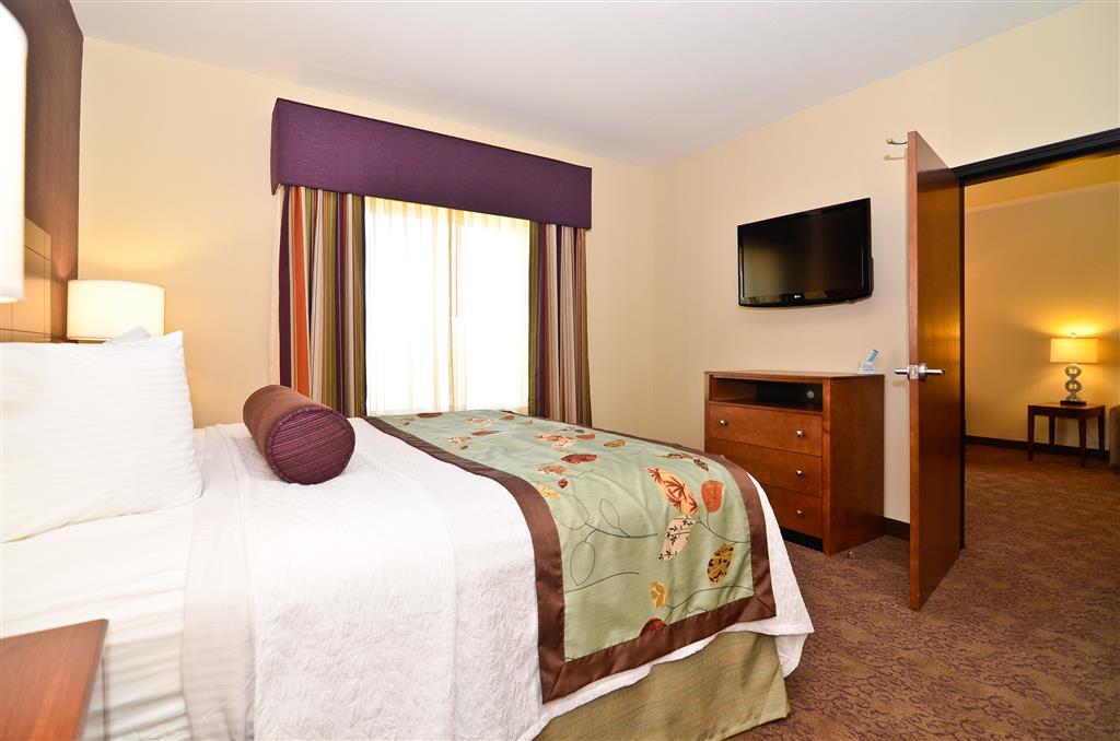 Best Western Plus Carousel Inn & Suites - photo 15