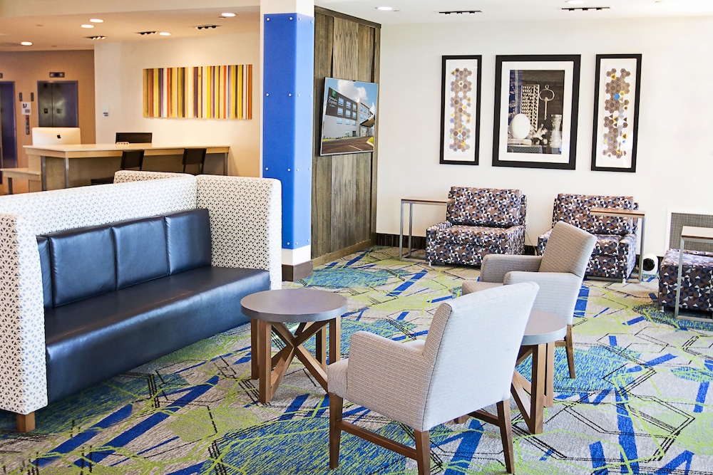 Holiday Inn Express & Suites Greenwood Mall by IHG - photo 34