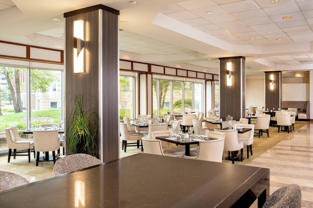 Sheraton Suites Chicago Elk Grove - photo 15