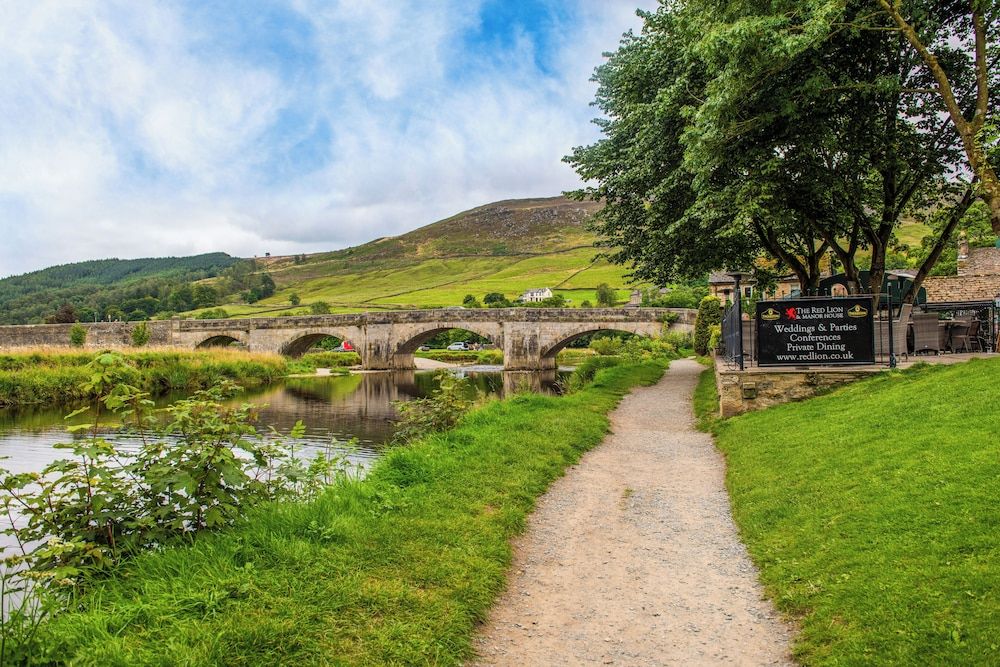 Red Lion Hotel and Manor House in Skipton, United Kingdom