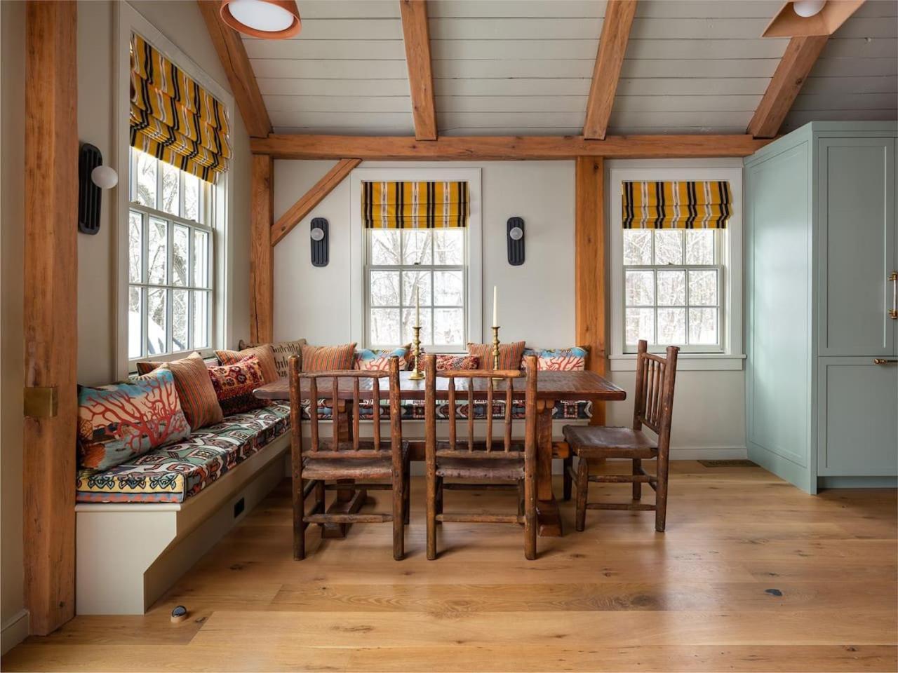 Post & Beam Stunningly Designed Luxury Home with Pool & Hot Tub — 4-Star Luxury Hotel in Pine Plains, United States