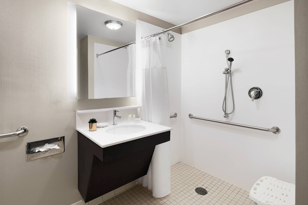 SpringHill Suites by Marriott Richmond North Glen Allen - photo 12