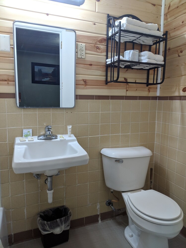 Fiesta City Motel - photo 56