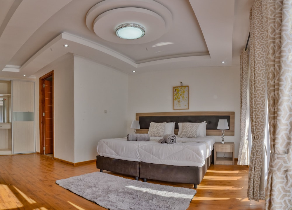 Edmor Residences Riverside