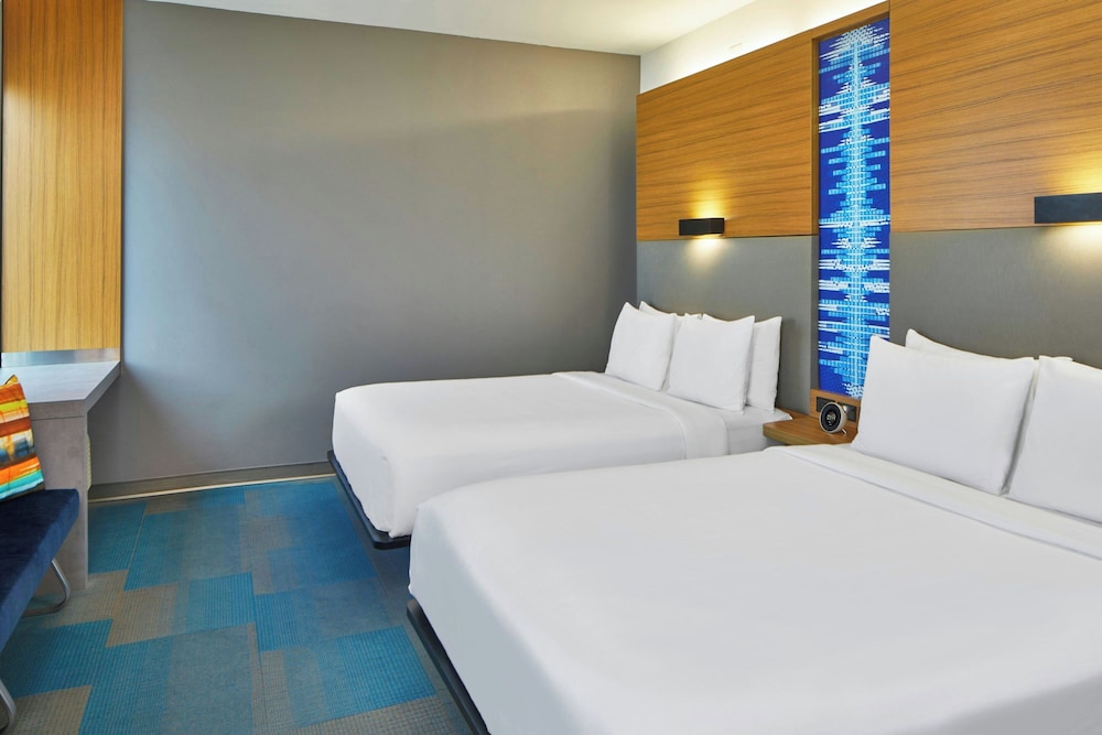 Aloft Austin at The Domain - photo 16