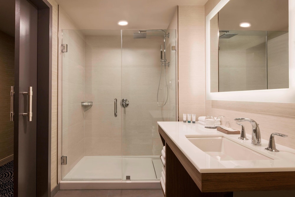 The Westin Milwaukee - photo 33