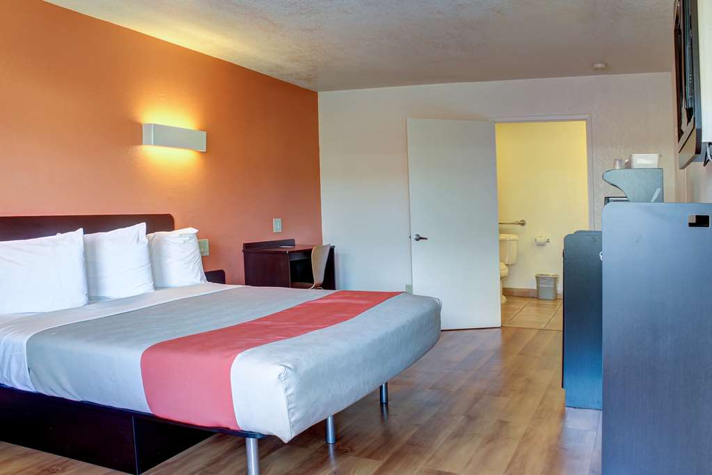 Motel 6 Bishop CA - photo 16