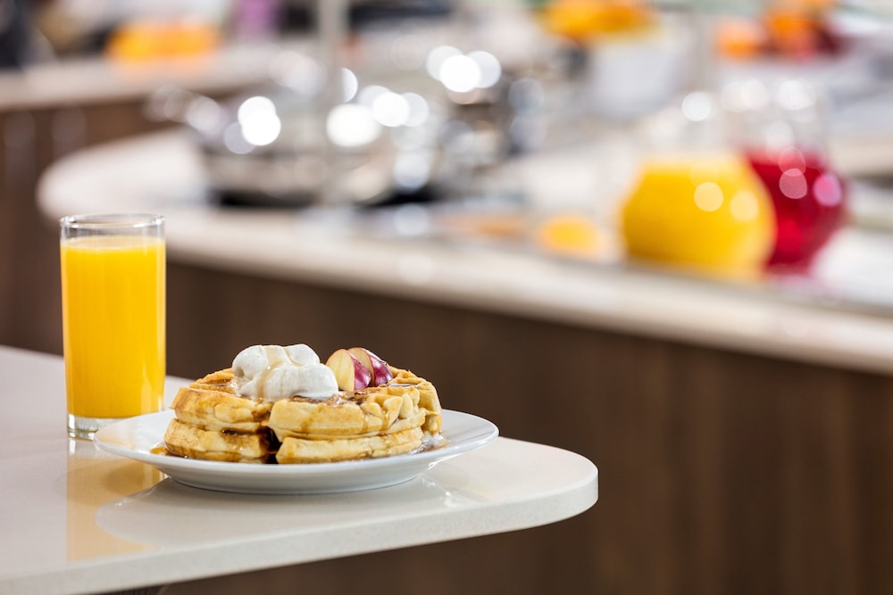 Staybridge Suites Fort Wayne by IHG - photo 44