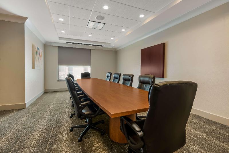 Hilton Garden Inn Rockford - photo 27