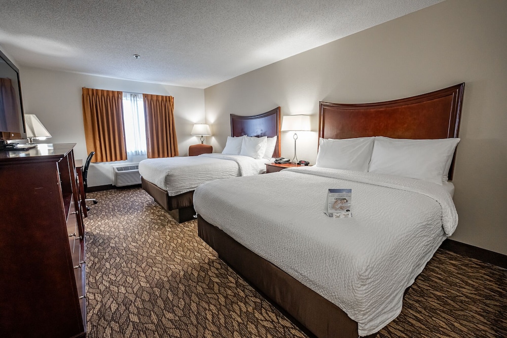 Christopher Inn and Suites - photo 25