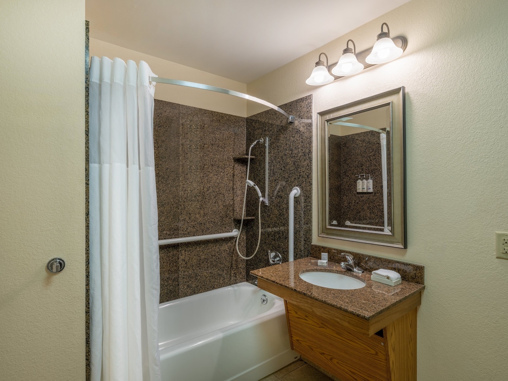 Staybridge Suites Milwaukee Airport South by IHG - photo 30