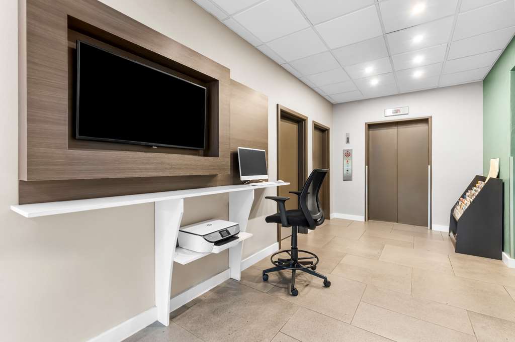Best Western Plus Parkway Inn - photo 38