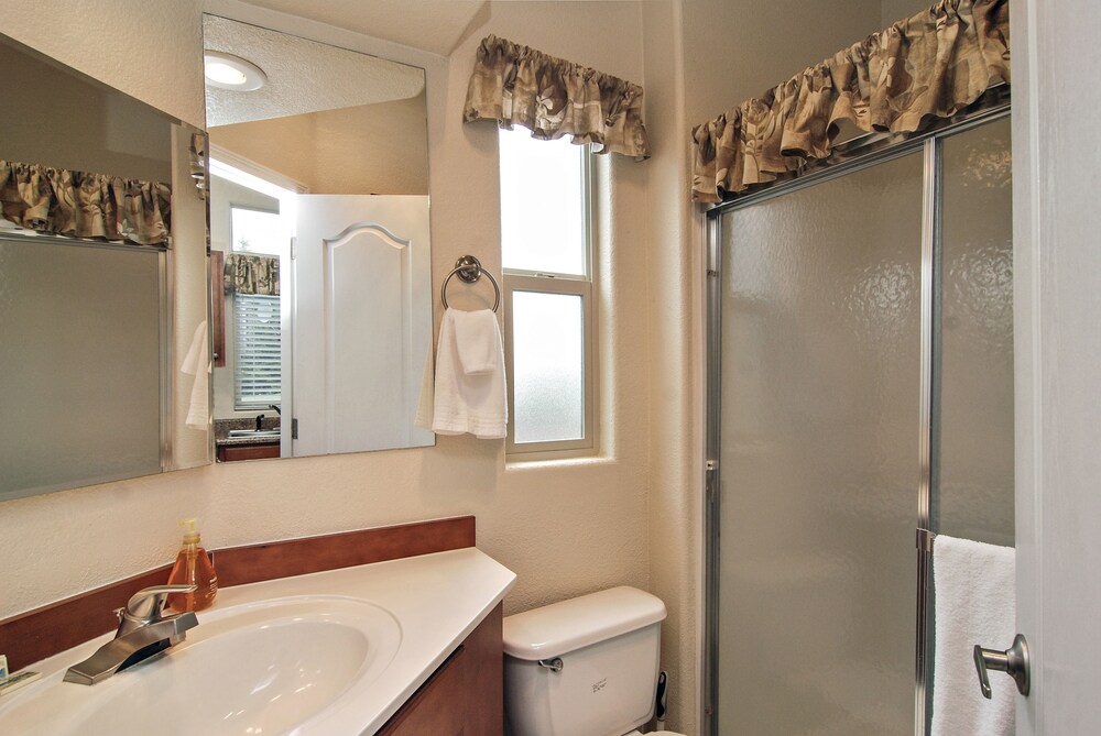 Silver Cove RV Resort - photo 24